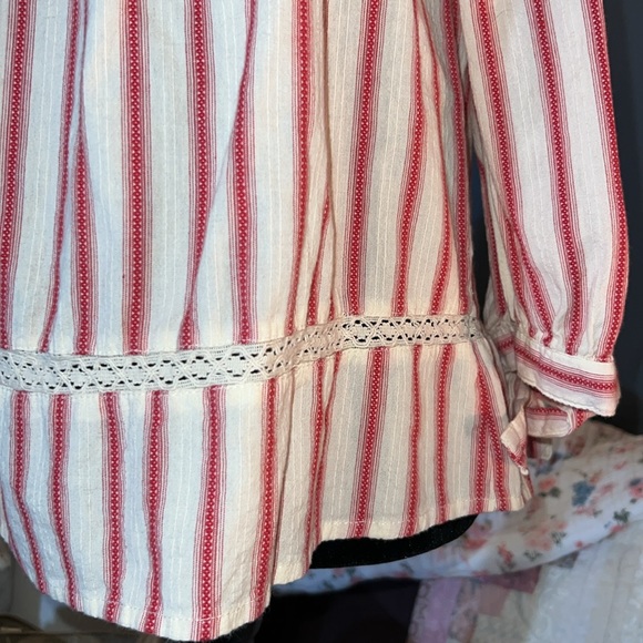 LC Lauren Conrad Size M Cold Shoulder Boho Top - Picture 4 of 13